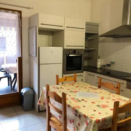 Hébergement de vacances Maison D'une Avec Piscine Partagee Et Jardin Clos A Martin De Bromes *