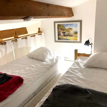 Maison D'une Avec Piscine Partagee Et Jardin Clos A Martin De Bromes *