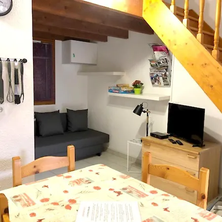 Hébergement de vacances Maison D'une Avec Piscine Partagee Et Jardin Clos A Martin De Bromes Saint-Martin-de-Brômes